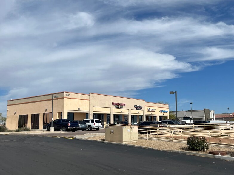 3632 W Pinnacle Peak Rd, Phoenix, AZ for rent - Building Photo - Image 3 of 3