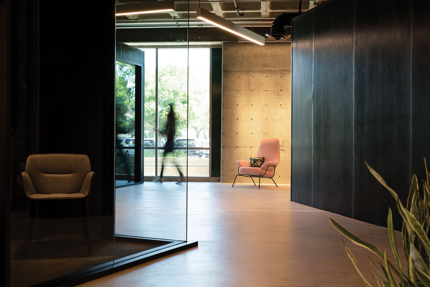 2625 Townsgate Rd, Westlake Village, CA to rent Interior Photo- Image 1 of 8