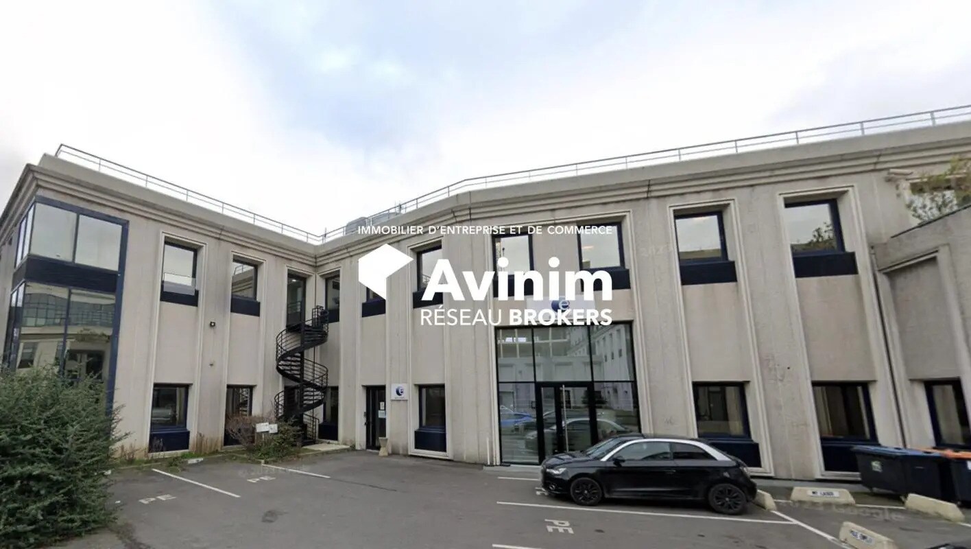 Office in Saint-Denis to rent Building Photo- Image 1 of 10