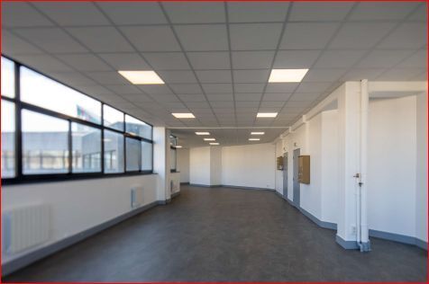 Office in Saint-Denis to rent Interior Photo- Image 1 of 11