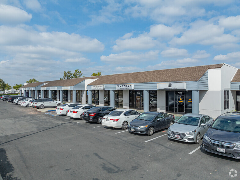 7643-7667 Garden Grove Blvd, Garden Grove, CA for rent - Building Photo - Image 3 of 20