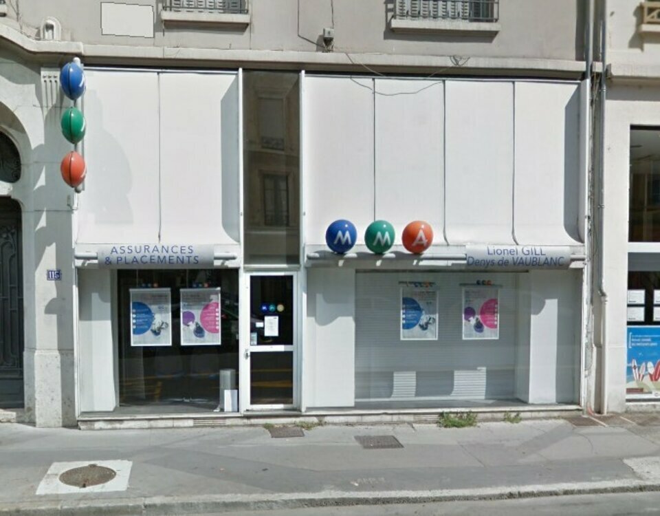 Retail in Lyon to rent Building Photo- Image 1 of 11