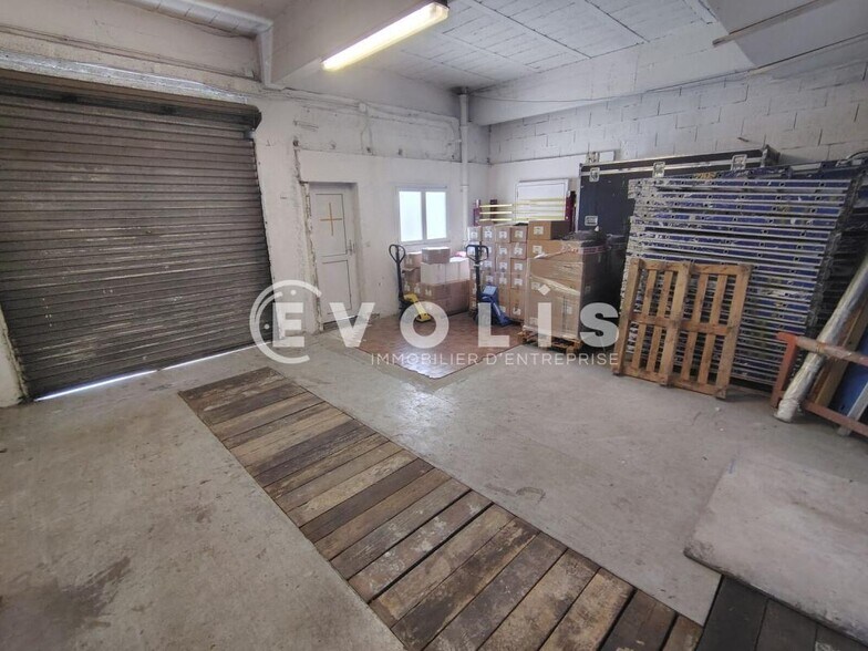 Light Industrial in Noisy Le Sec to rent - Building Photo - Image 2 of 9