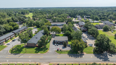 103 Country Club Dr, Americus, GA for sale Primary Photo- Image 1 of 98