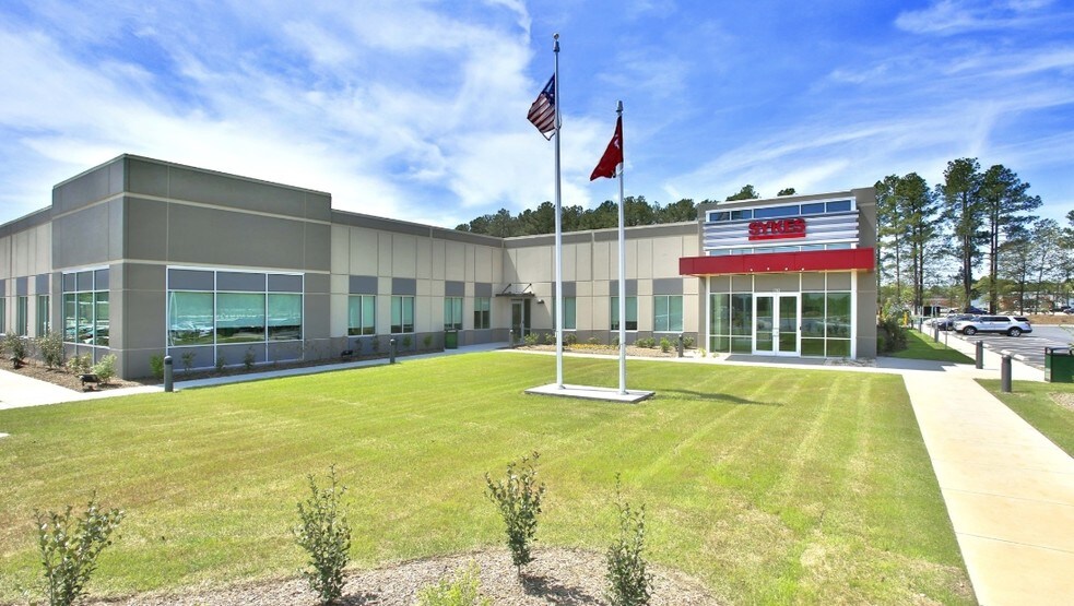 921 Strickland Bridge Rd, Fayetteville 28304