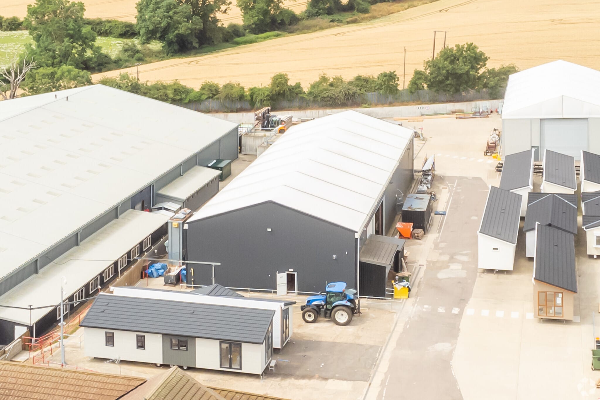 18-20 Bradfield Rd portfolio of 2 properties for sale on LoopNet.co.uk Primary Photo- Image 1 of 6