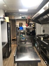 Retail in Madrid, Madrid to rent Interior Photo- Image 1 of 7