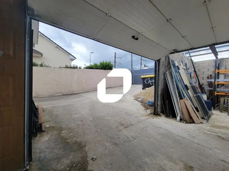 Vente Local d'activités 438 m² - Photo 1