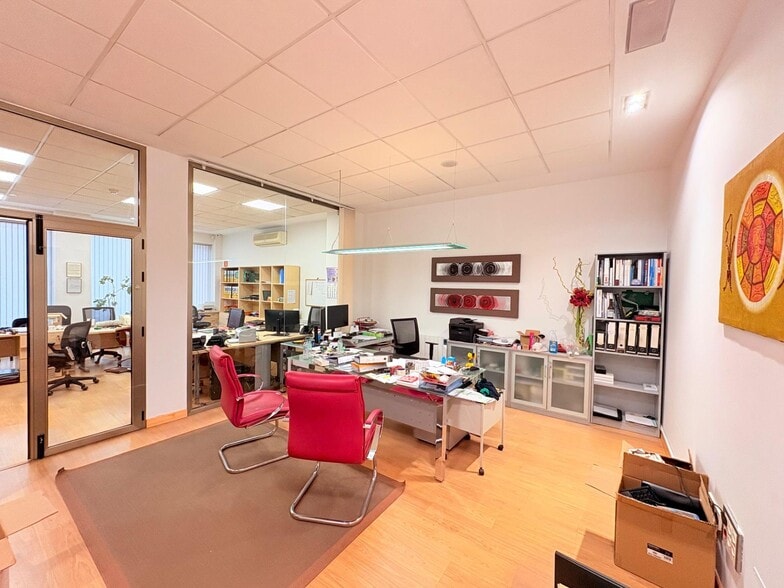 Avenida los Andes, 21, Ponferrada, León for sale - Building Photo - Image 2 of 11