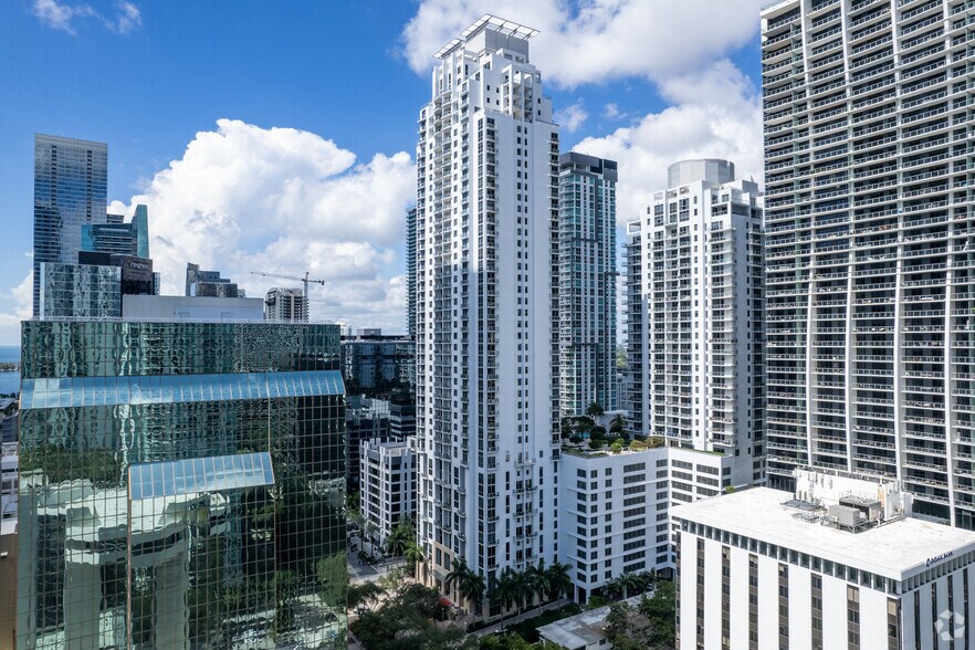 1060 Brickell Ave, Miami, FL for sale - Primary Photo - Image 1 of 1