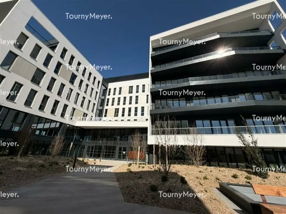 Location Bureaux 207 m² à 4 785 m² - Photo 1