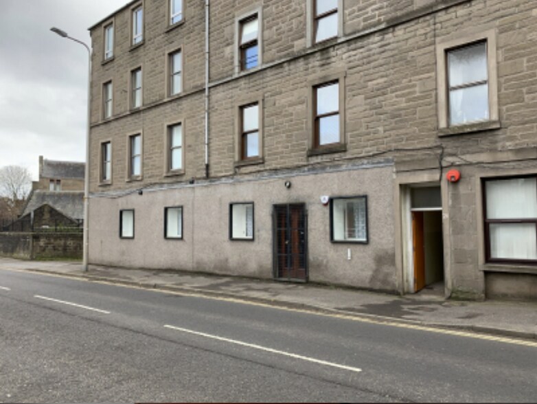 24-26 Victoria St, Dundee to rent - Primary Photo - Image 1 of 1