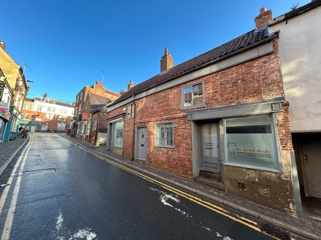More details for 22 High Skellgate, Ripon - Retail to Rent