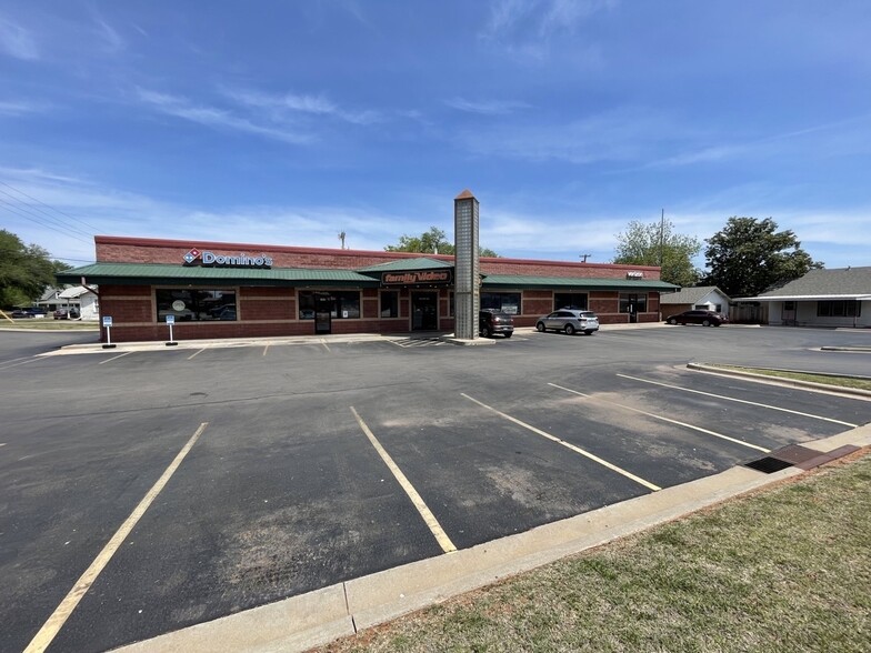 1023 W 3rd St, Elk City, OK for rent - Building Photo - Image 2 of 6