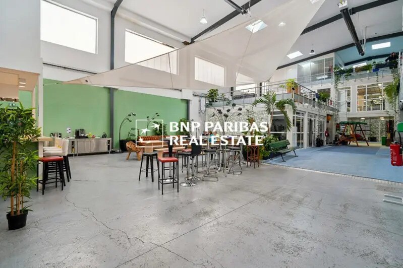 Office in Clichy to rent - Interior Photo - Image 3 of 14