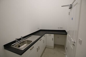 4 Crown Sq, Dorchester to rent Interior Photo- Image 2 of 3