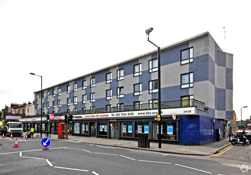 34-44 Dalston Ln, London to rent - Primary Photo - Image 1 of 2