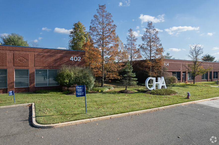 402-404 Lippincott Dr, Marlton, NJ for rent - Primary Photo - Image 1 of 11