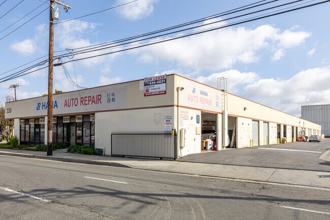 More details for 230 E Dyer Rd, Santa Ana, CA - Industrial to Rent