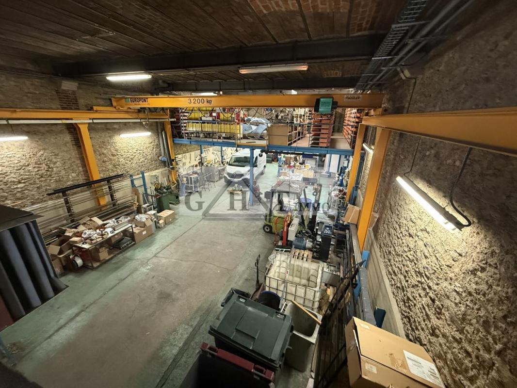 Industrial in Argenteuil to rent Interior Photo- Image 1 of 12