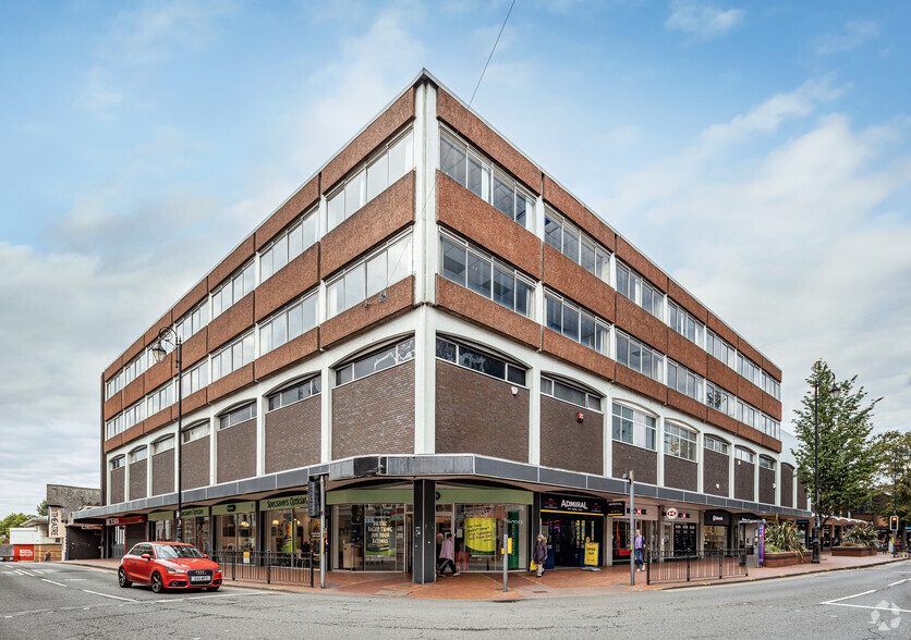 Hill St, Wrexham for rent - Building Photo - Image 1 of 13