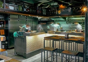 Guinea St, Bristol to rent Interior Photo- Image 2 of 2