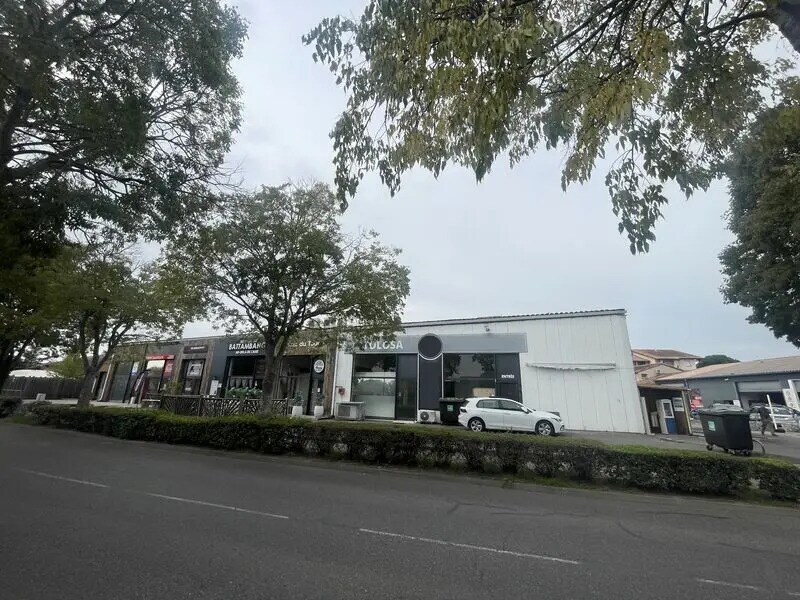 Retail in Plaisance-du-Touch to rent Building Photo- Image 1 of 5