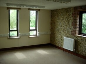 Aldington Rd, Lympne to rent Interior Photo- Image 2 of 2