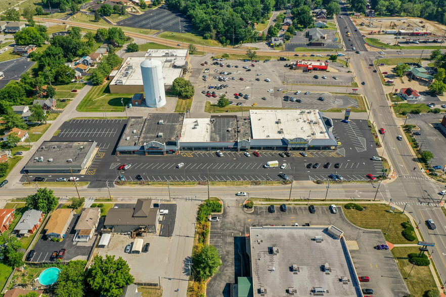 500-518 W Delmar Ave, Godfrey, IL for rent - Building Photo - Image 1 of 11