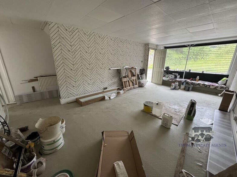 75 Dunraven St, Tonypandy to rent - Building Photo - Image 3 of 5