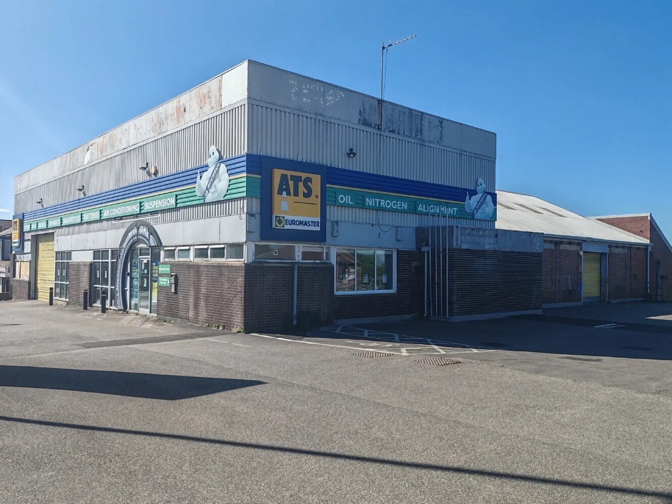 Huddersfield Rd, Barnsley for sale Primary Photo- Image 1 of 3