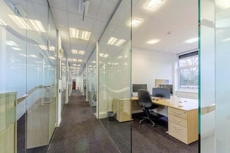 Lower Guildford Rd, Woking to rent Interior Photo- Image 1 of 3