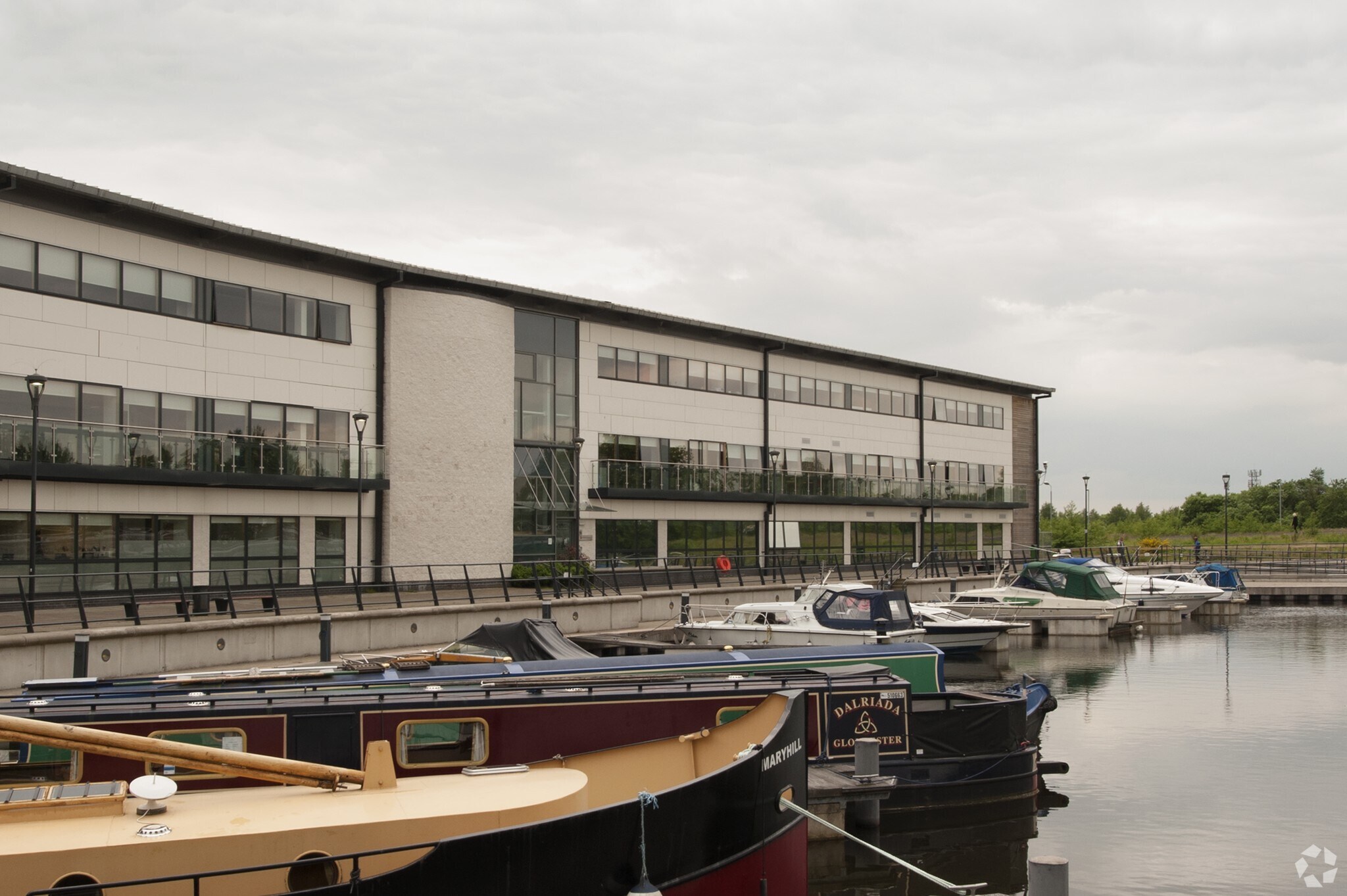 Strathkelvin Pl, Kirkintilloch for sale Primary Photo- Image 1 of 1