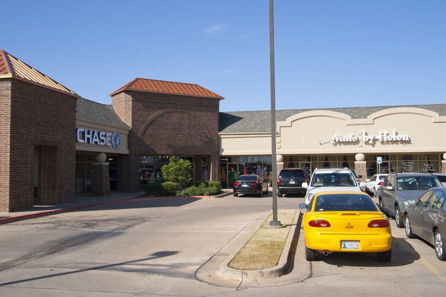 13802-13804 N May Ave, Oklahoma City, OK for rent - Building Photo - Image 1 of 3