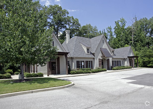 7985 Courtyard Plz, Memphis, TN for rent Building Photo- Image 1 of 3