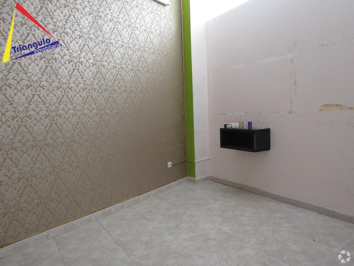 Segovia, SEG 40003 -  -  - Interior Photo - Image 2 of 7