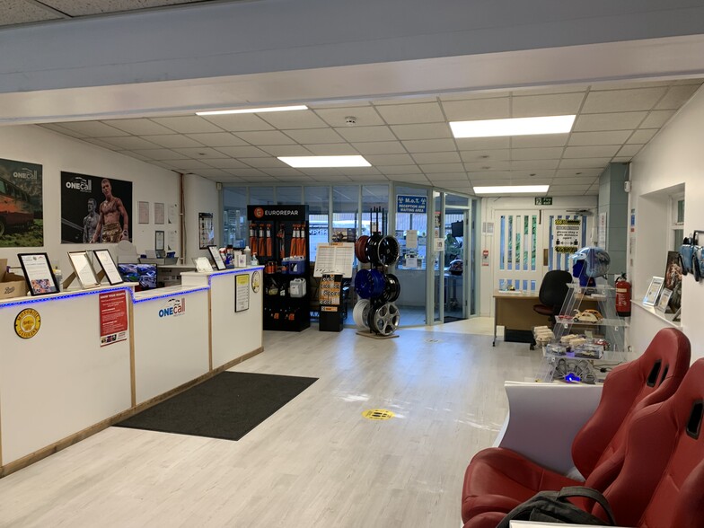 125 Moss Side Industrial Estate, Leyland PR26 7QS Industrial for Rent