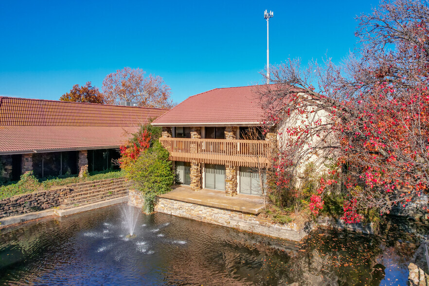 6400 S Lewis Ave, Tulsa, OK for rent - Primary Photo - Image 3 of 3