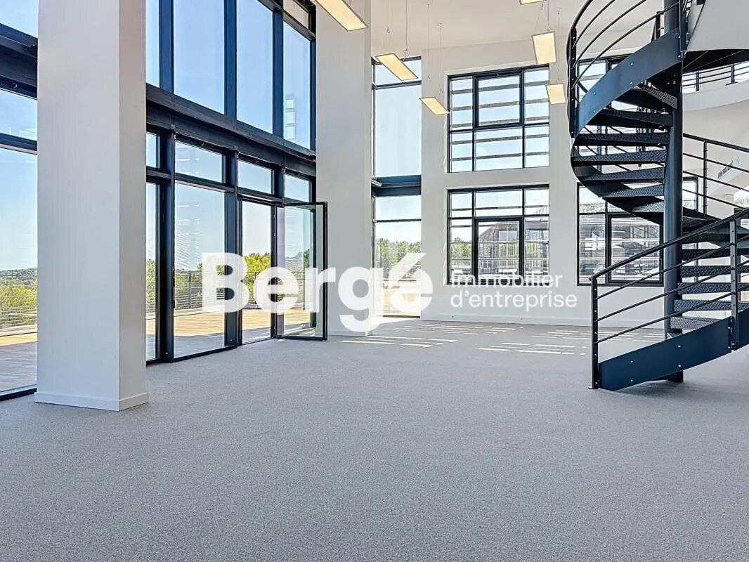 Office in SOPHIA ANTIPOLIS to rent Building Photo- Image 1 of 23