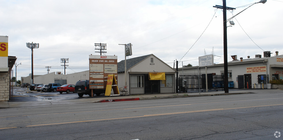 8235-8239 Lankershim Blvd, North Hollywood, CA for rent - Primary Photo - Image 1 of 8