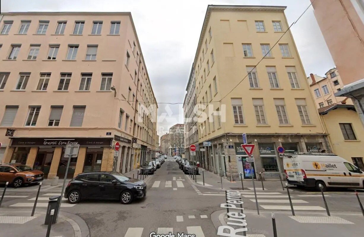 Retail in Lyon for sale Building Photo- Image 1 of 3