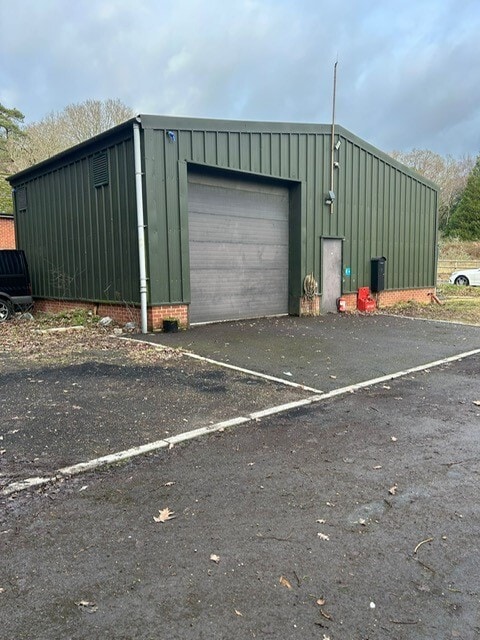 Avon Causeway, Hurn to rent Primary Photo- Image 1 of 5