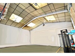 Carrer Pintor Joan Miró, Polinyà, Barcelona to rent Building Photo- Image 1 of 6