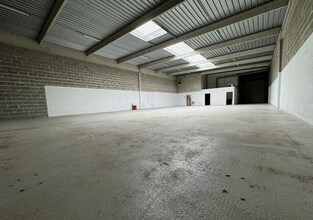 Light Industrial in Herblay-sur-Seine to rent Interior Photo- Image 2 of 7