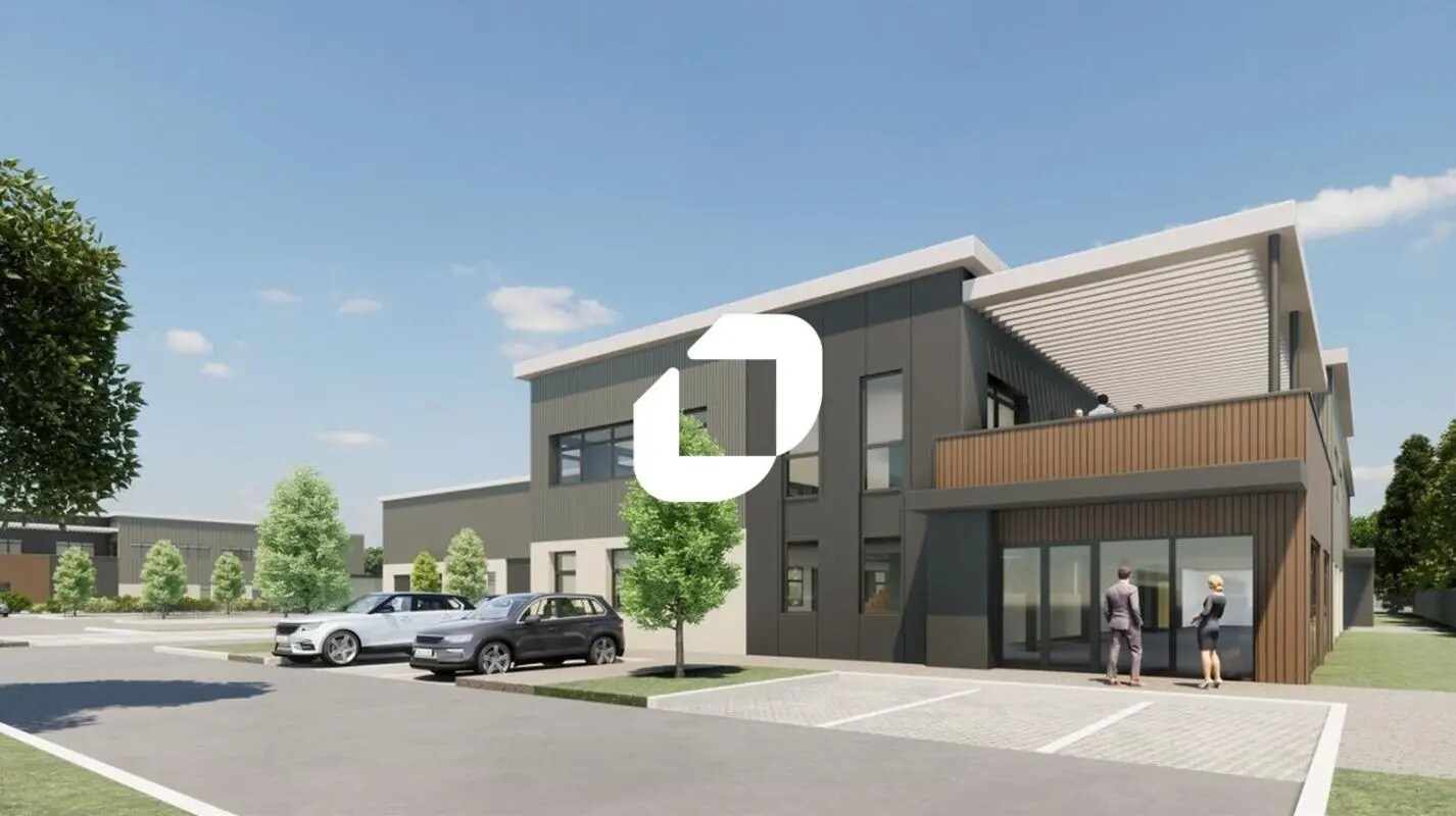 Office in Décines-Charpieu to rent Building Photo- Image 1 of 8