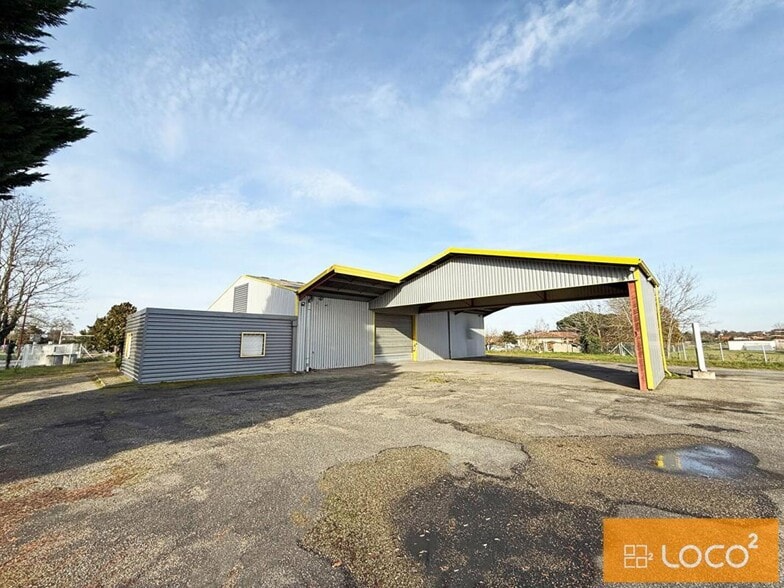 Le Parc, Canals for sale - Building Photo - Image 2 of 8