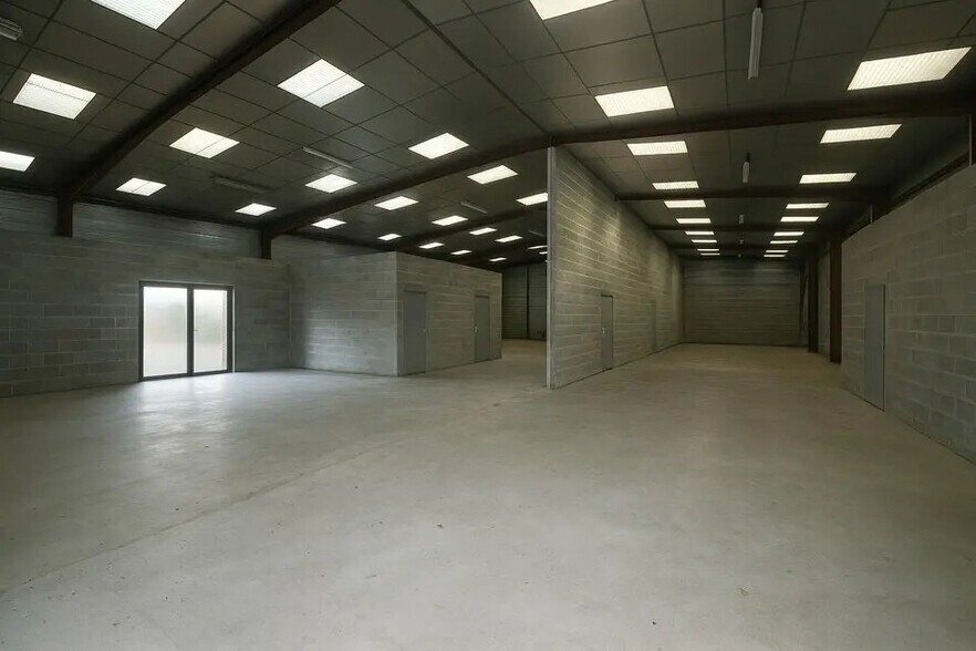 Industrial in La Chapelle-sur-Erdre to rent - Interior Photo - Image 2 of 6