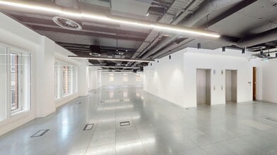 6 New Bridge St, London to rent Interior Photo- Image 2 of 12