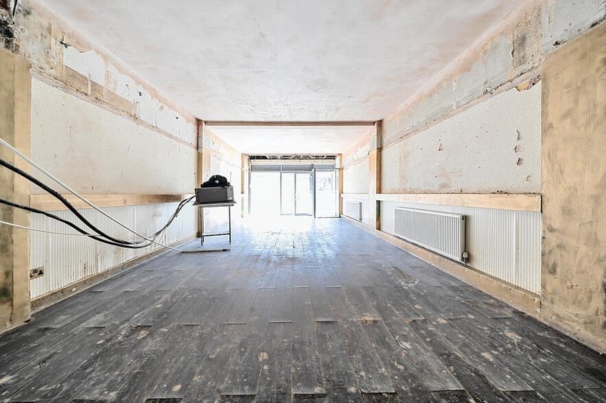 52 Bridge St, Pinner to rent - Building Photo - Image 3 of 11