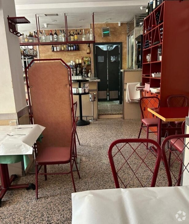Madrid, MAD 28030 - Unit Puerta 01, Esc. E - - Interior Photo - Image 2 of 4